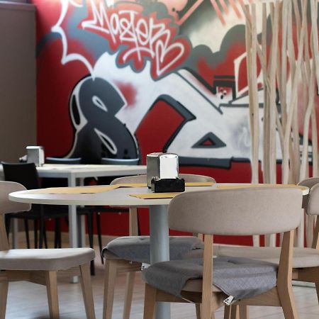 Master Hotel Реджо Емилия Екстериор снимка